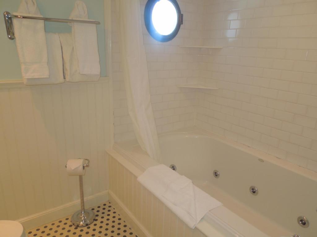 Anchor Inn Beach House Provincetown Bilik gambar